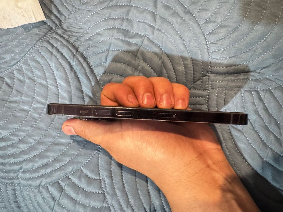 Продам айфон 14 про