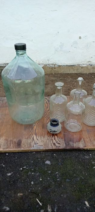 Бутыль на 20литров и графины