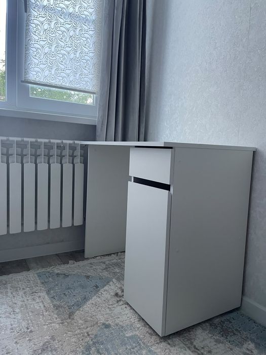 Продам ученический стол