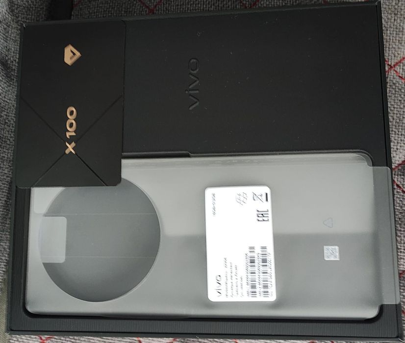 Продам vivo x100