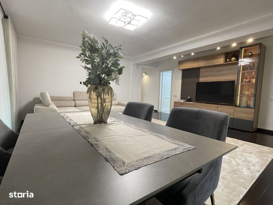 Apartament spectaculos de vanzare