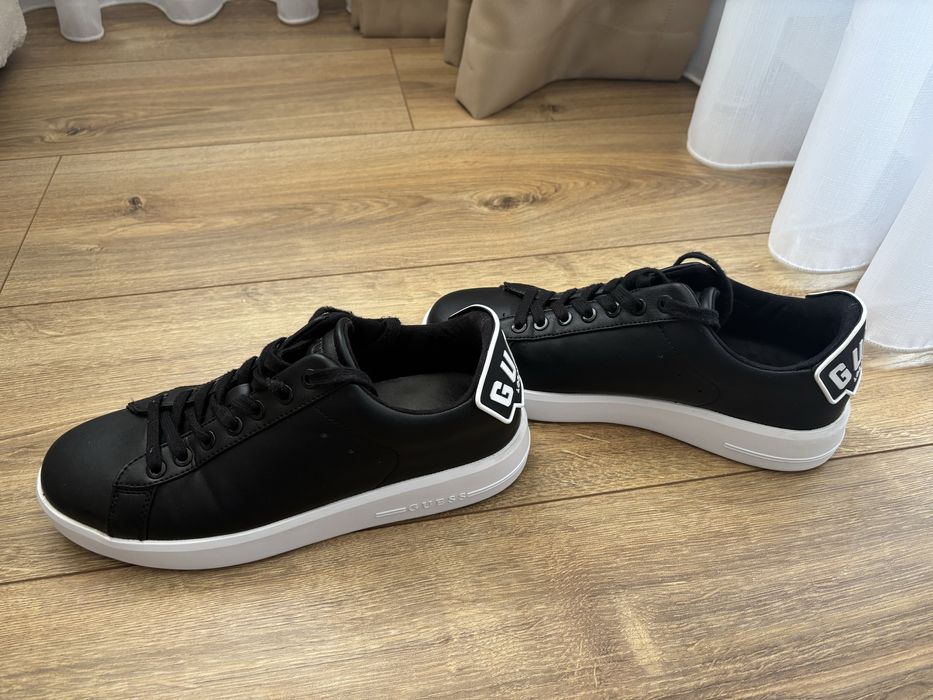 Дамски сникърси ,,Guess’’