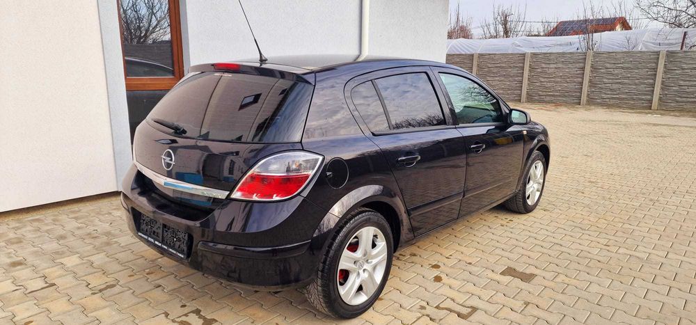 Opel Astra  2009