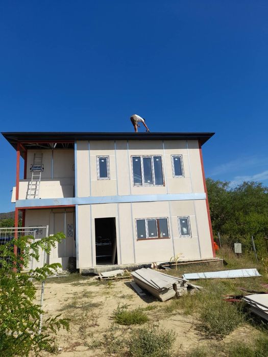 Покриви, улуци, обшивки с ламарина и ремонт на покриви