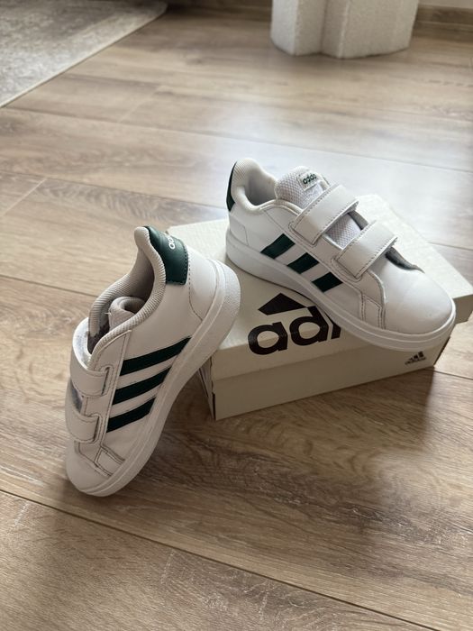 Детски спортни обувки Adidas