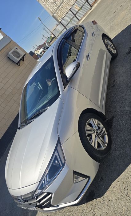 Hyundai Elantra 2019