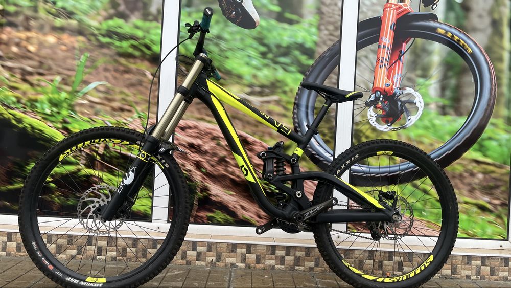 Scott gambler 27.5/L