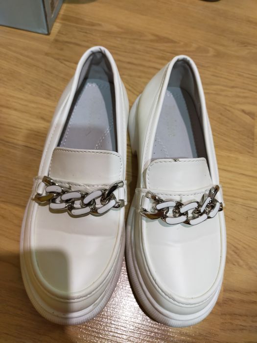 Обувь детская размер 34