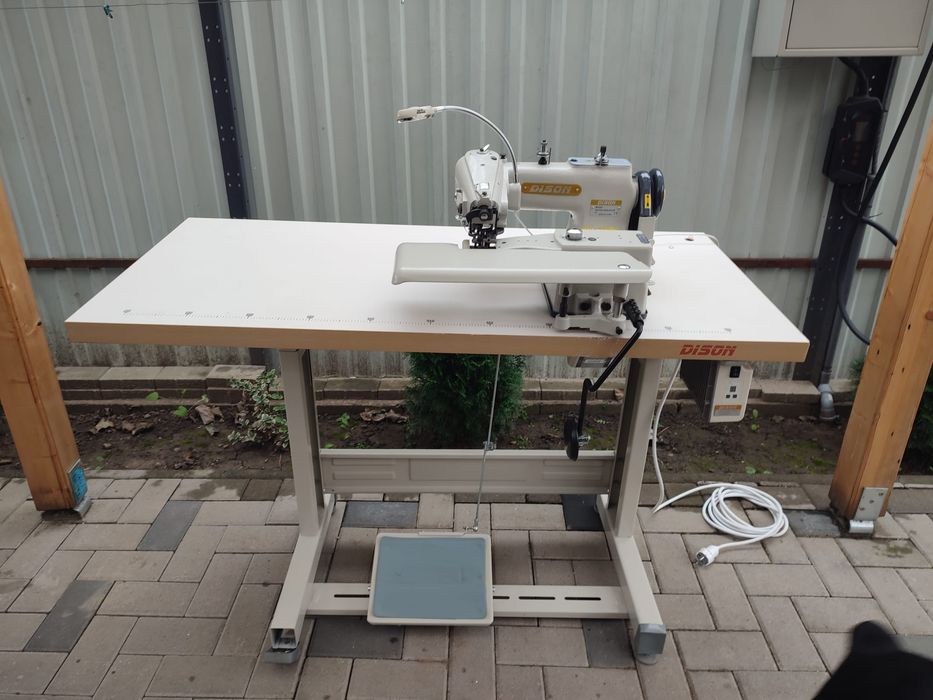 Vand masini de cusut