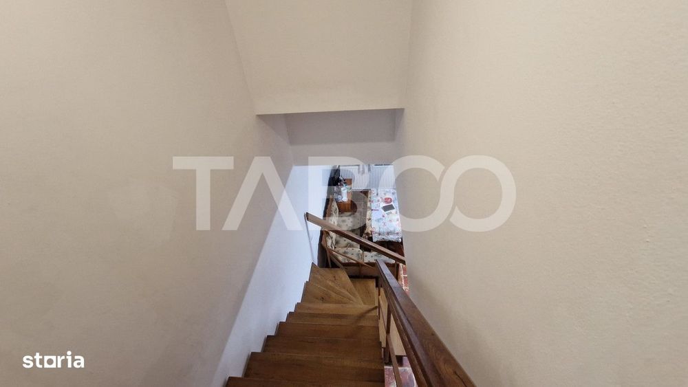 Apartament de inchiriat cu 3 camere balcon la mansarda Vasile Aaron