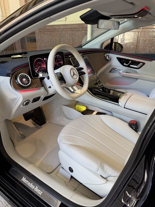 Mercedes Benz EQE 500