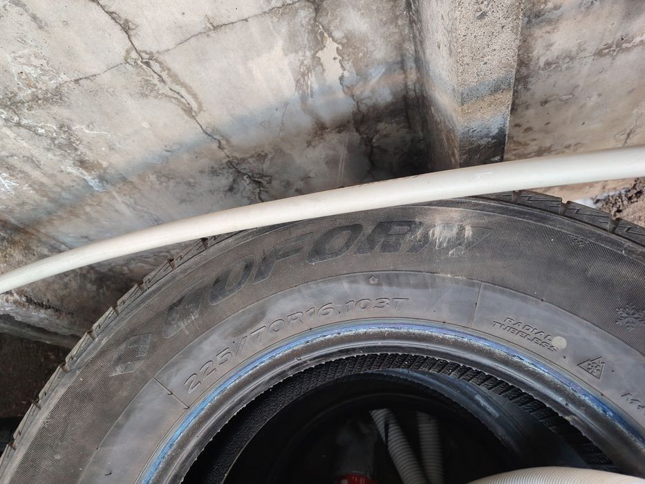 Продам резину 225/70 R16