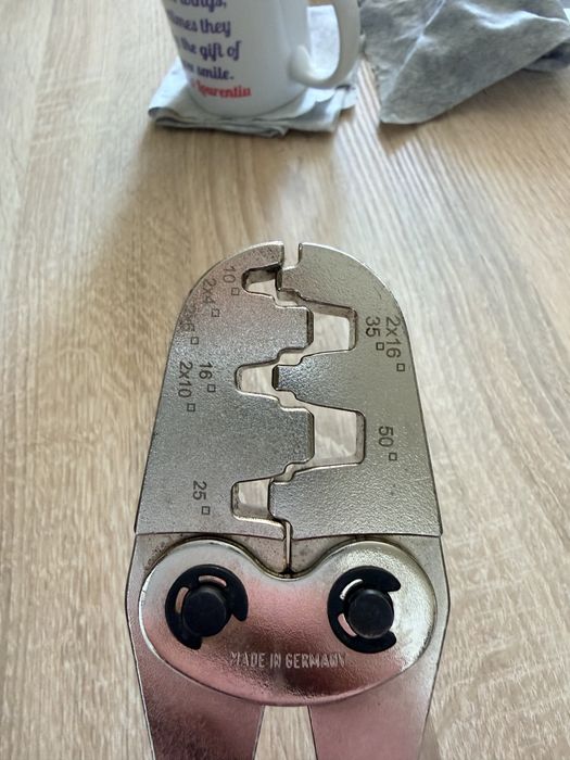 Cleste sertizat pini mari