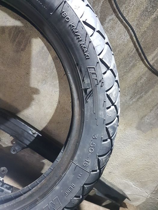 Vand o pereche de cauciucuri Michelin pt motocicleta