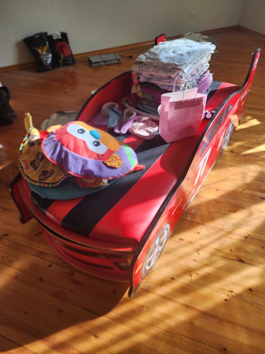 Ходунок, кровать, детский шкаф, манеж, коляски, детские вещи