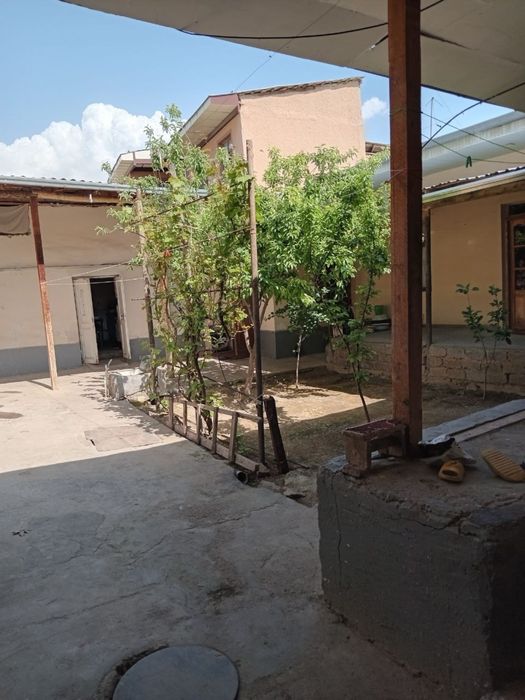 Uy sotiladi srochna birlikda