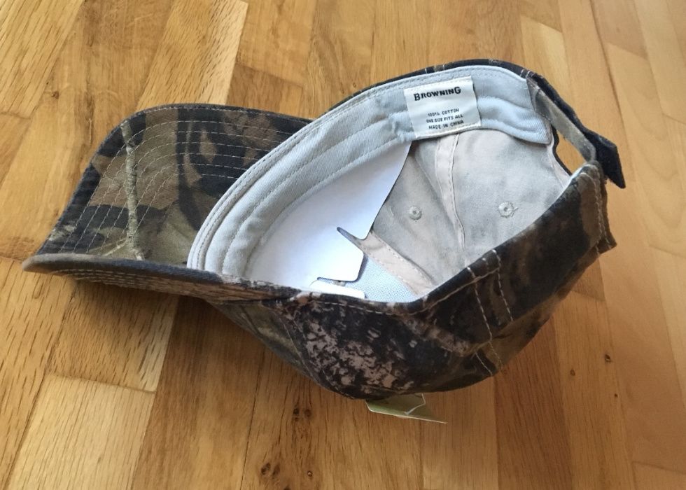 Спортно - риболовни камуфлирани шапки Rocky и Browning - 20 лв/бр