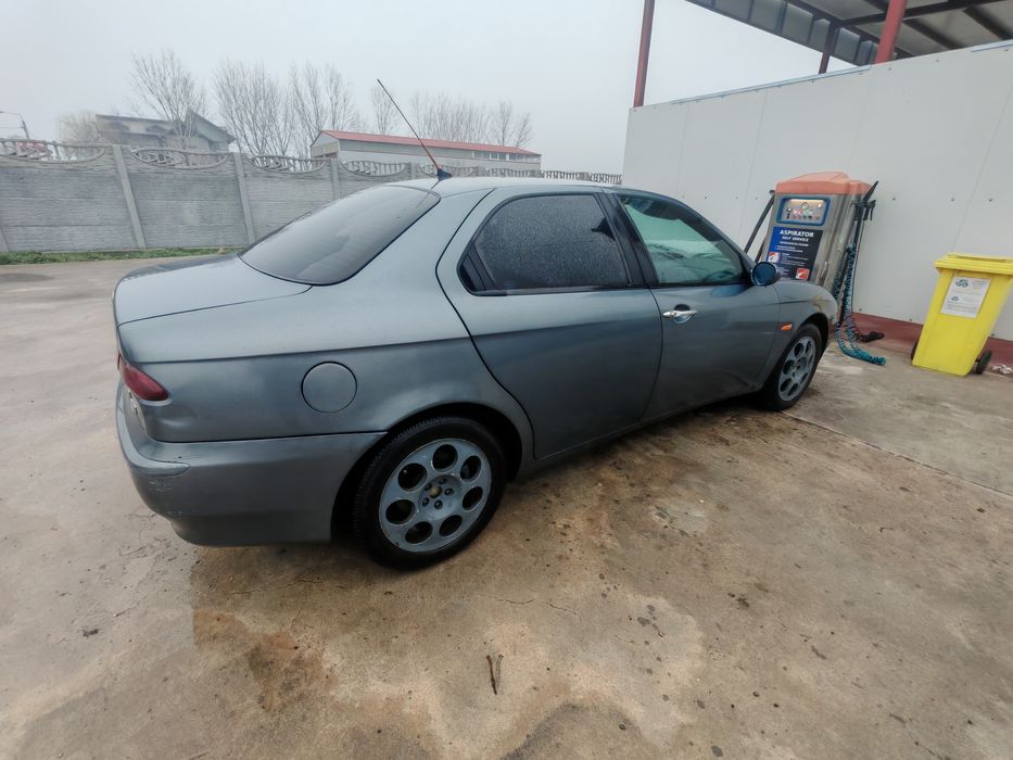 Vând sau schimb ( boxe active RCF , sau auto )