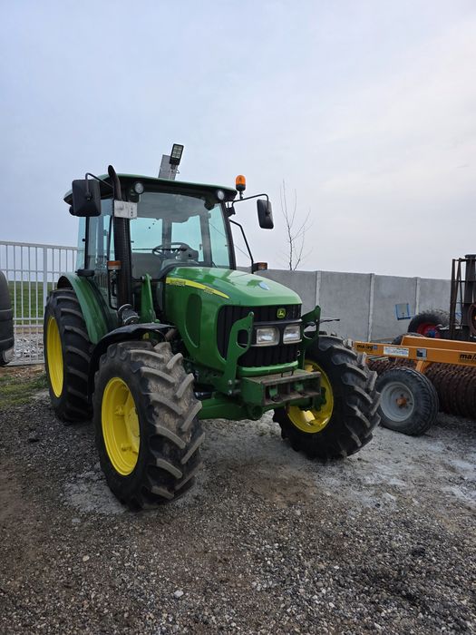 Tractor john deere 5820