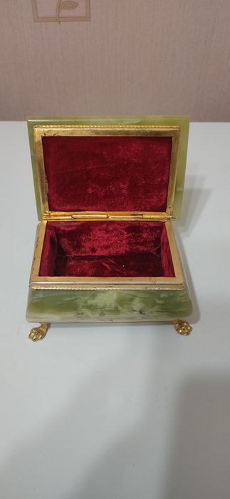 Шкатулки  из камня