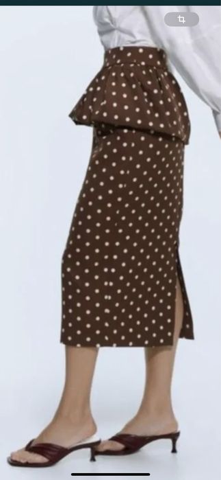 Fusta culoarea anului Zara Limited edition  conica peplum M