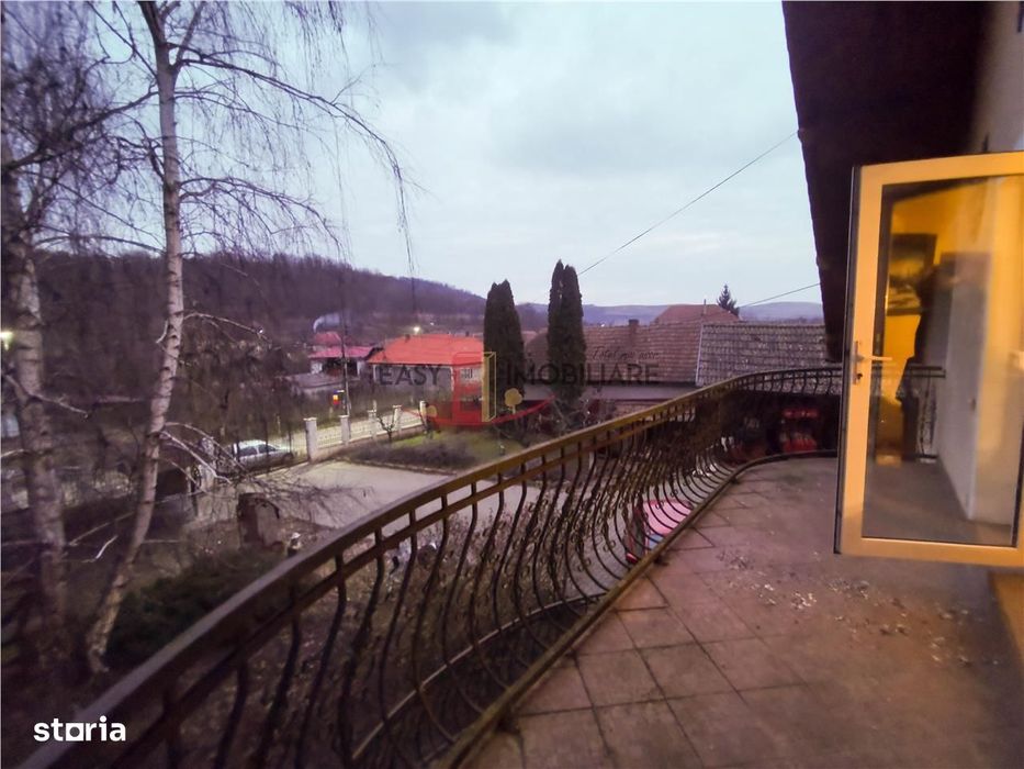 Casa, Vila, 3 camere, 2 bai, 7 km de centrul orasului, Bardesti,Targu