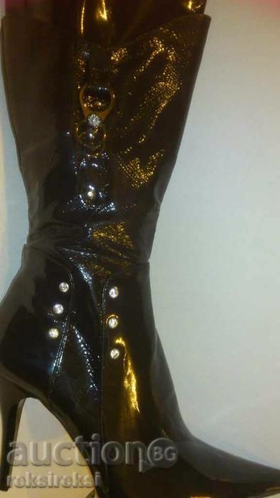 Разпродажба дамски ботуш №41