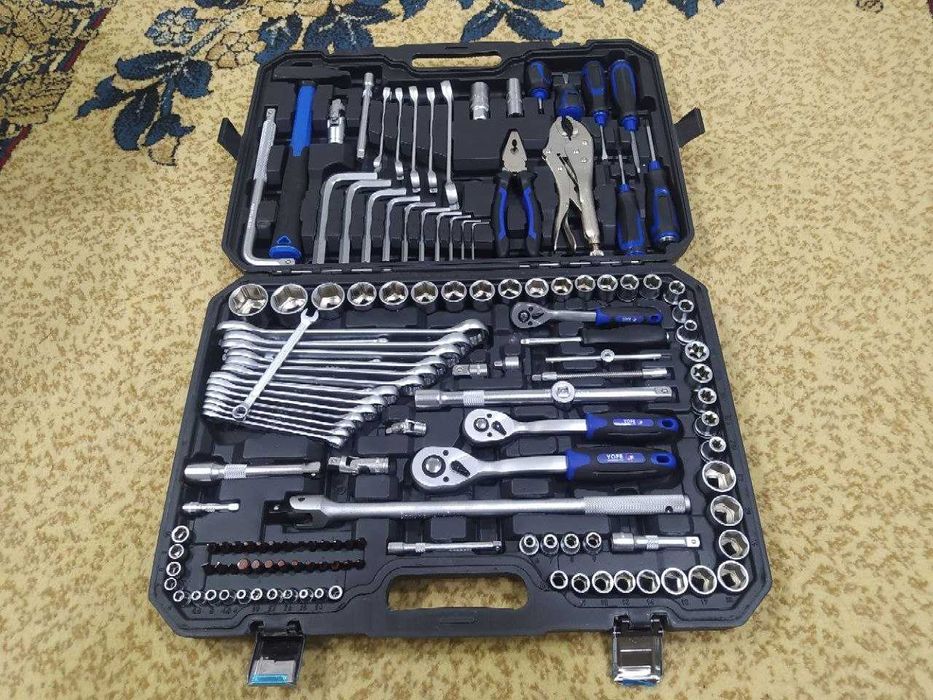 Продаю недорого новый набор ключей и инструментов YOFE.