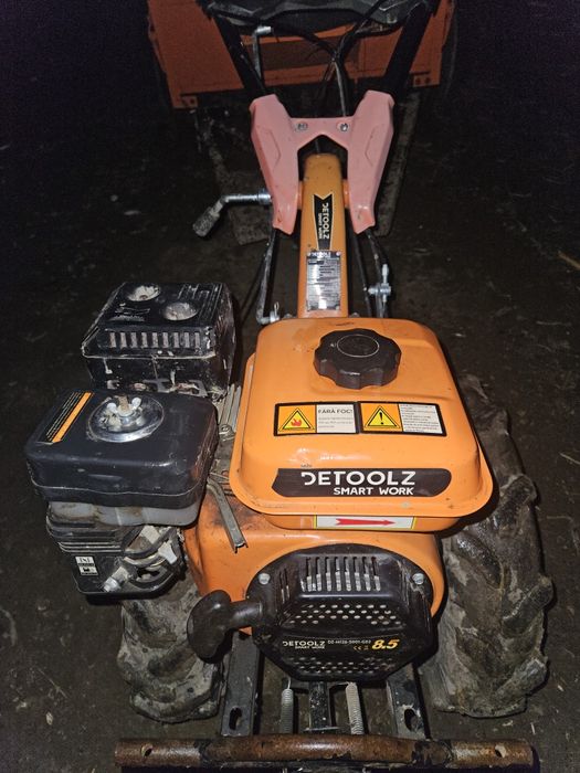 Vând motocultor de 8.5cai