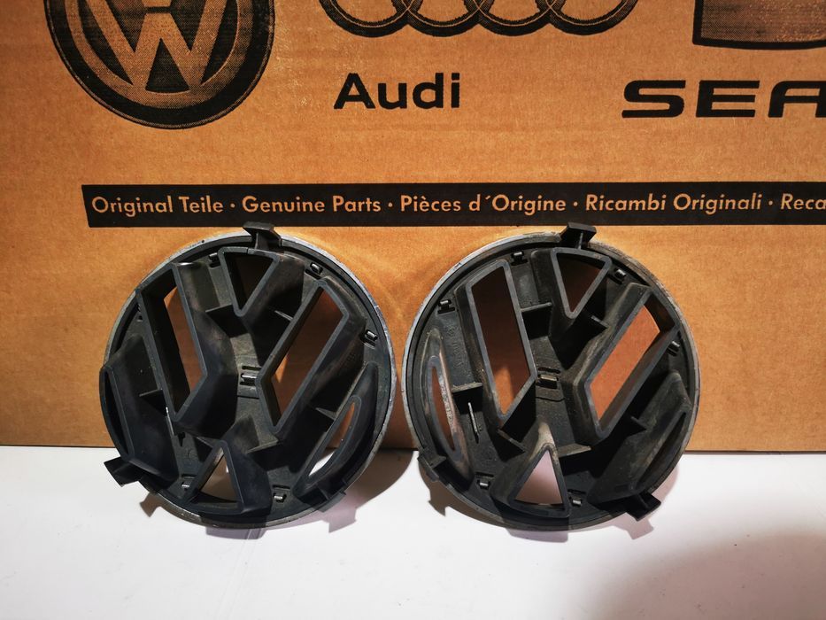 emblema grila fata originala volkswagen passat b5 / passat b5.5