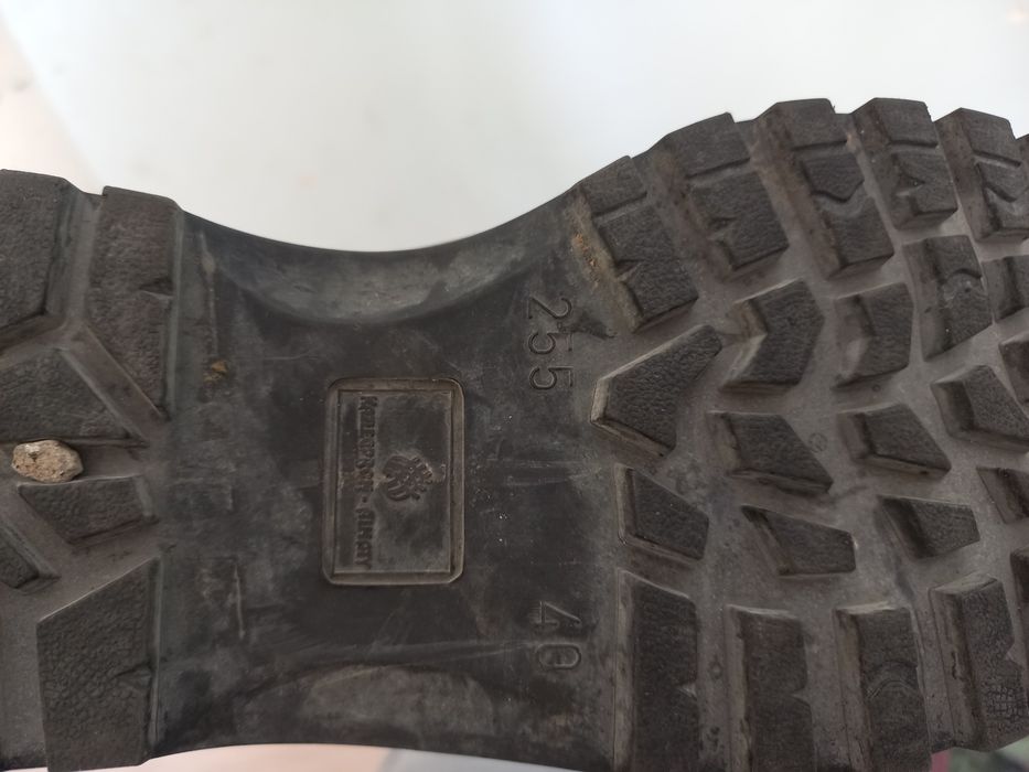 Продам берцы 40р