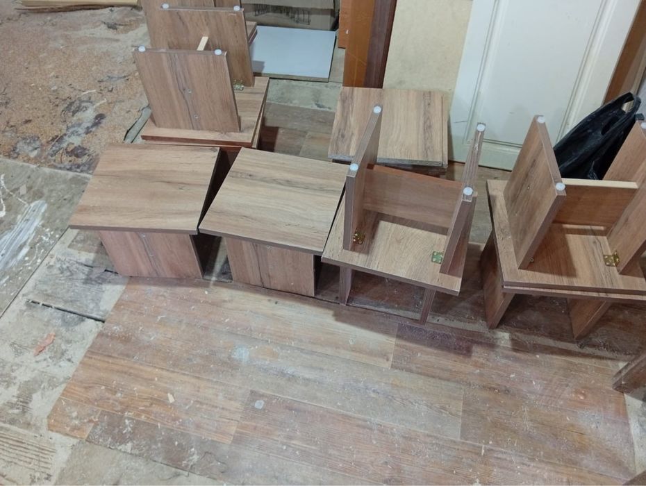Продам табуретки , стулья,