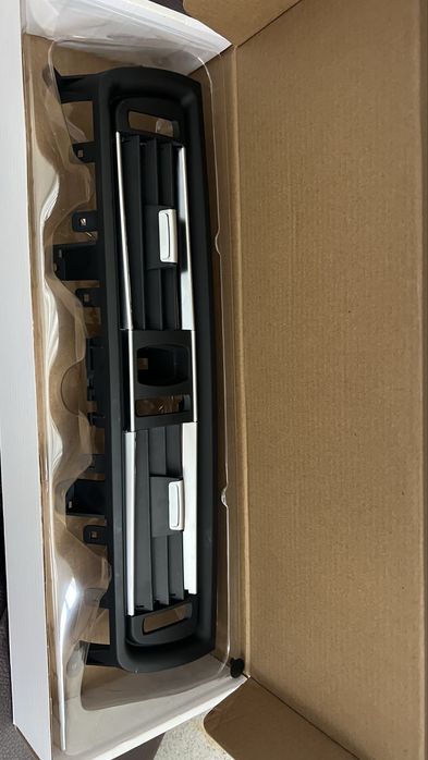 Въздухопровод централен за BMW F10 F11 F18