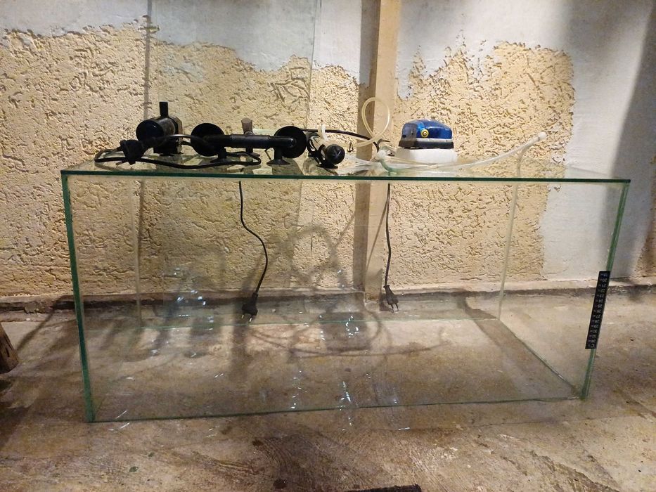 Аквариум 70л. с оборудване