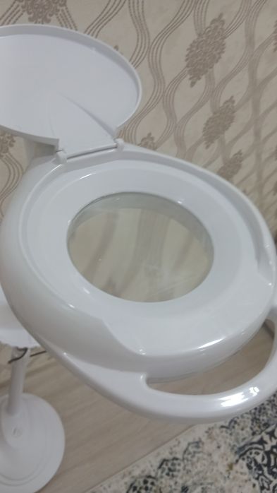Продаю лампу для косметолога