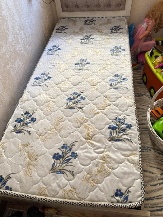 Divan detskiy odnospalni