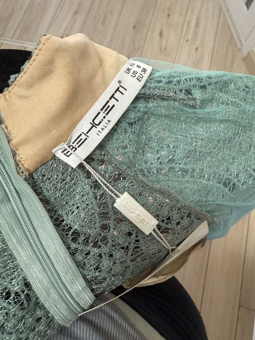 Продам новое платье