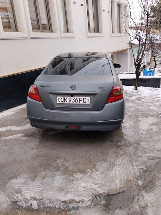 Nissan Teana sotiladi