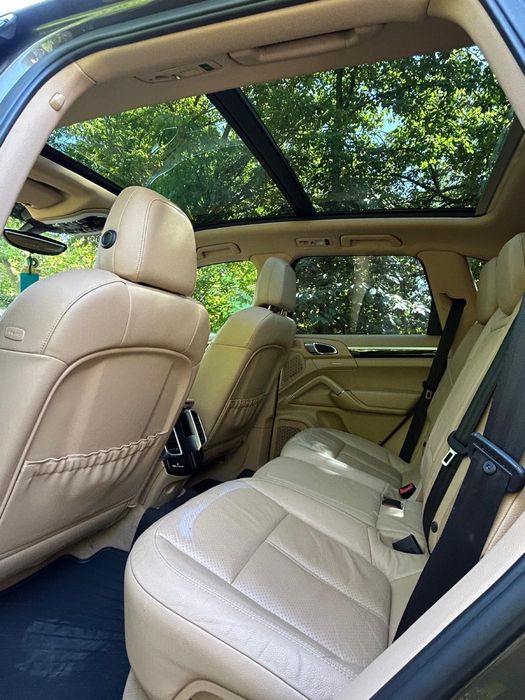 • Porsche Cayenne • 199 000 km •