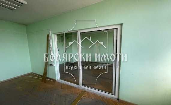 Продава се Офис в Велико Търново, Център - 433 кв.м за 539 €/кв.м - Снимка #9