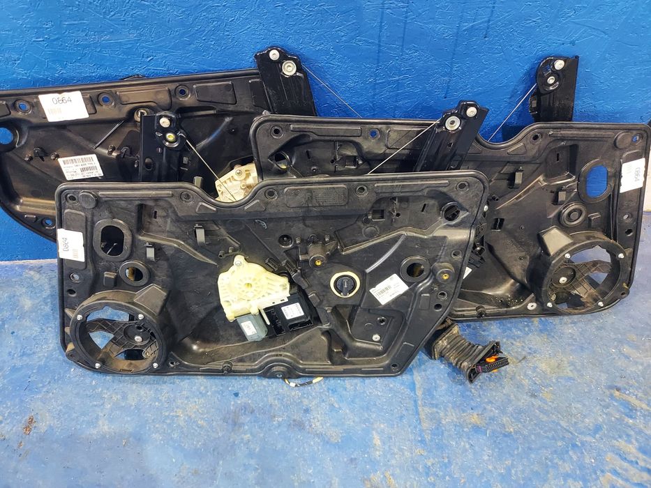 Macara geam fata / spate stanga-dreapta vw golf6 hatchback scurt