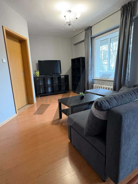 Двустаен апартамент до метростанция