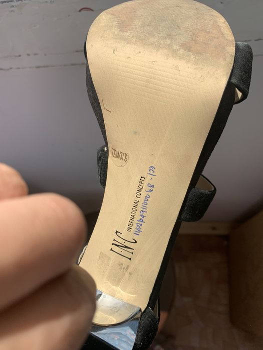 Продам босоножки