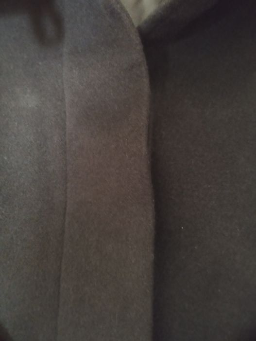 Пальто черное 50р