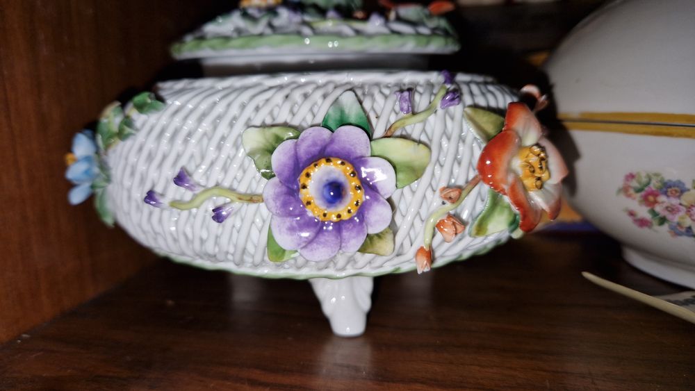 Vând bombonieră exclusivistă din porțelan fin