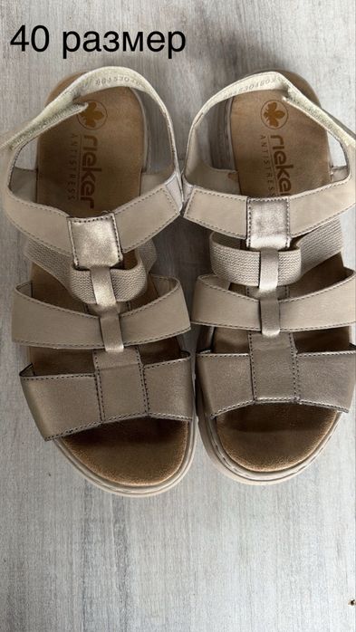 Кроссовки танкетки сандали и лофер