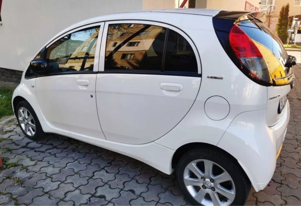PEUGEOT iON 0 — imagine 2