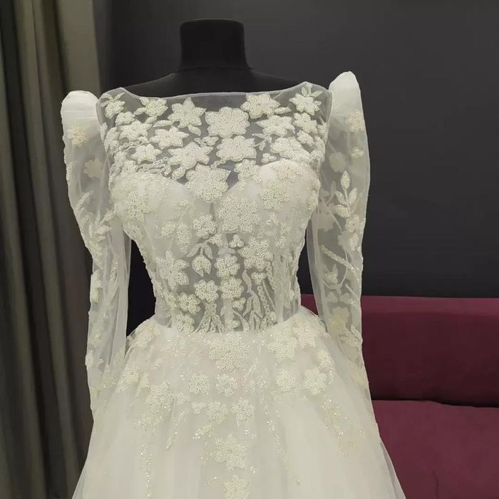 Продам свадебные платье