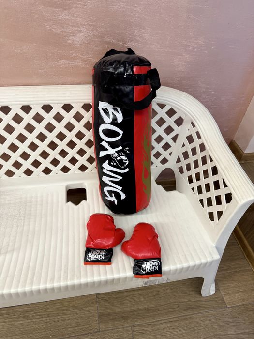 Боксова круша и боксови ръкавици детски комплект