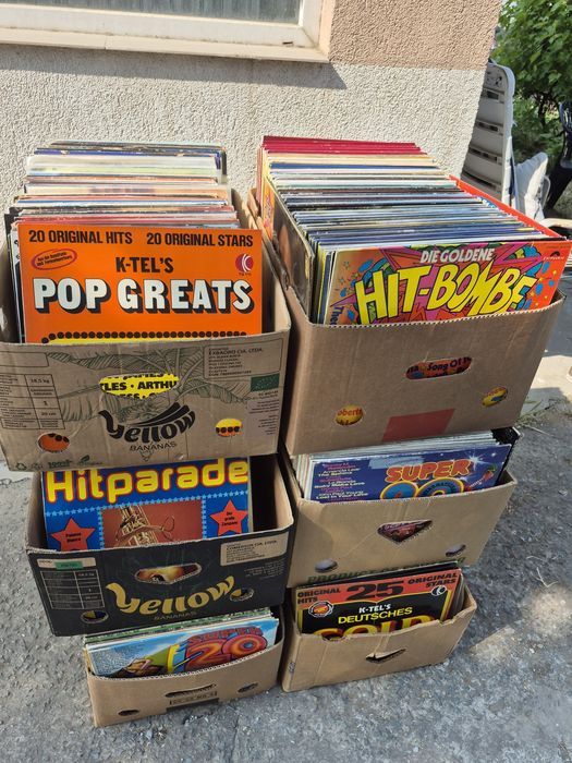 Vând Lot 500 Discuri Vinil colectie cu muzica usoara mixta